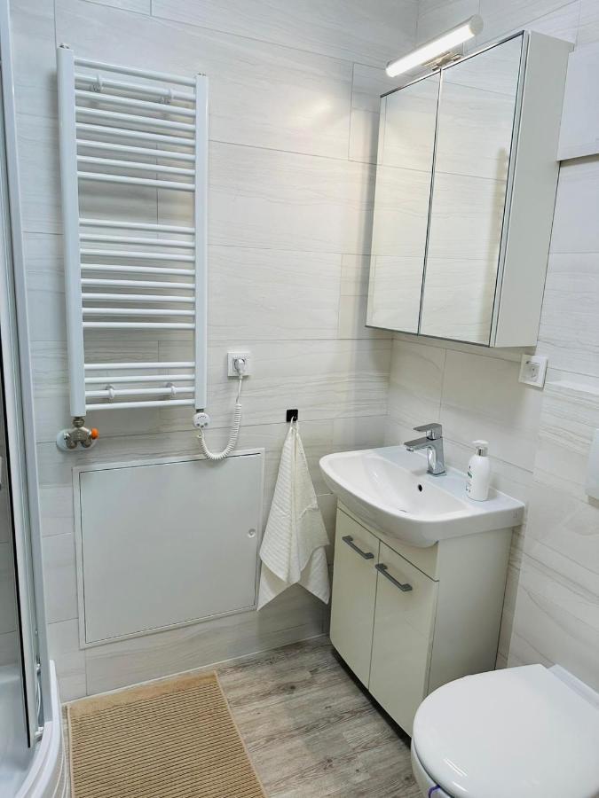 Palace Quarter 1 Peaceful Modern Central Top Floor Apartment Budapeste Exterior foto